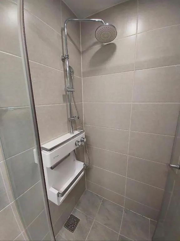 Songdo Halla Westernpark-Seaviewroom Hotel-바다전망 Incheon Hotel